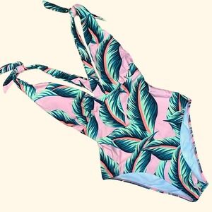 Cupshe NWT Pink Palm Leaf Print One Piece Swimsuit Halter Plunge Neck Resort M